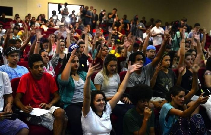 A UJC saúda a rebeldia da juventude paulista e as mais de 200 ocupações de escolas realizadas pelos secundaristas em SP