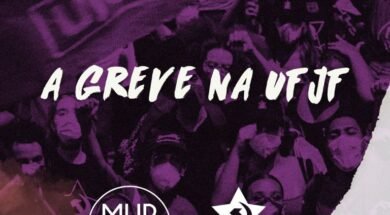 Card com uma imagem ao fundo de manifestação da UJC na pandemia, texturizada em roxo, com os dizeres "NOTA POLÍTICA: A GREVE NA UFJF" ao centro e as logos do MUP e da UJC abaixo.