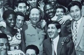 Na foto, delegados comunistas da Ásia, África e América Latina em 1957, durante o Encontro Internacional de Partidos Comunistas e Trabalhadores, que ocorreu em Moscou, na União Soviética.