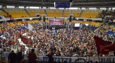 Foto da bienal da UNE 2025. Créditos: @palavrasnubladas / UJC.