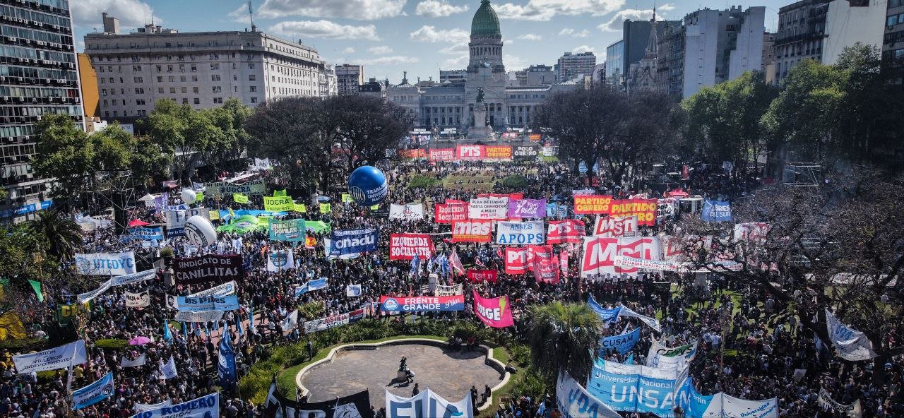 A América Latina em defesa das liberdades democráticas: solidariedade com a Argentina!
