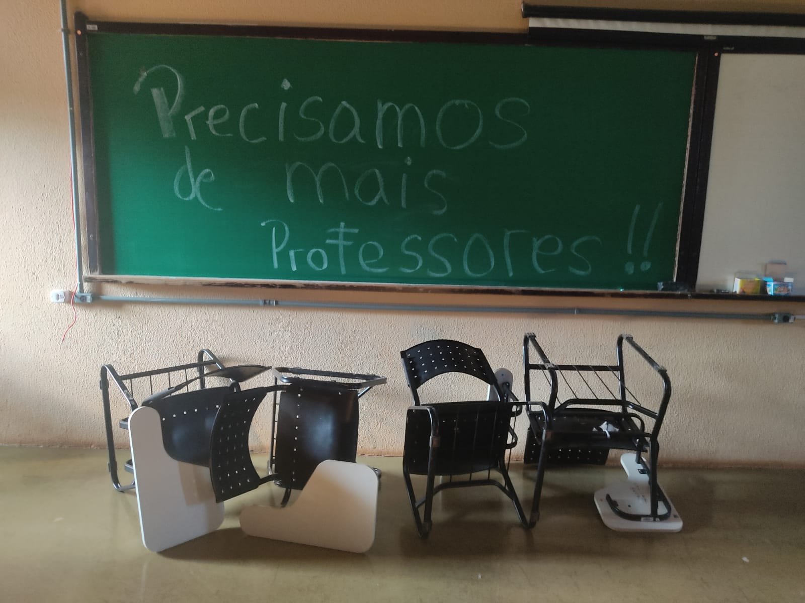 Universidade Popular: luta corporativa x luta ideológica