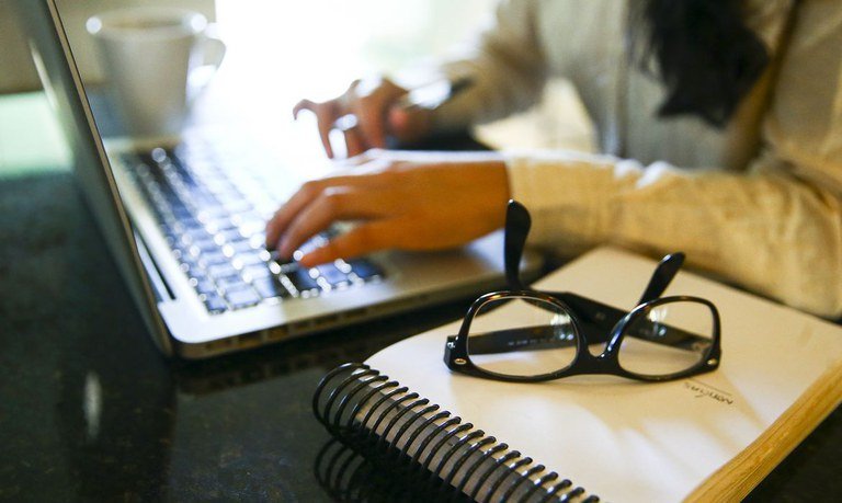 O avanço do EaD como sintoma da precarização do trabalho
