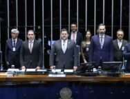 Sessão do Congresso Nacional que aprovou o parecer do Orçamento de 2026, com cortes na educação.