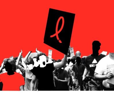 A imagem retrata uma colagem com vários indivíduos, homens e mulheres, com rostos recortados sem detalhes e identificação, onde um indivíduo ergue uma placa com o laço vermelho representando a luta por políticas de HIV e AIDS.