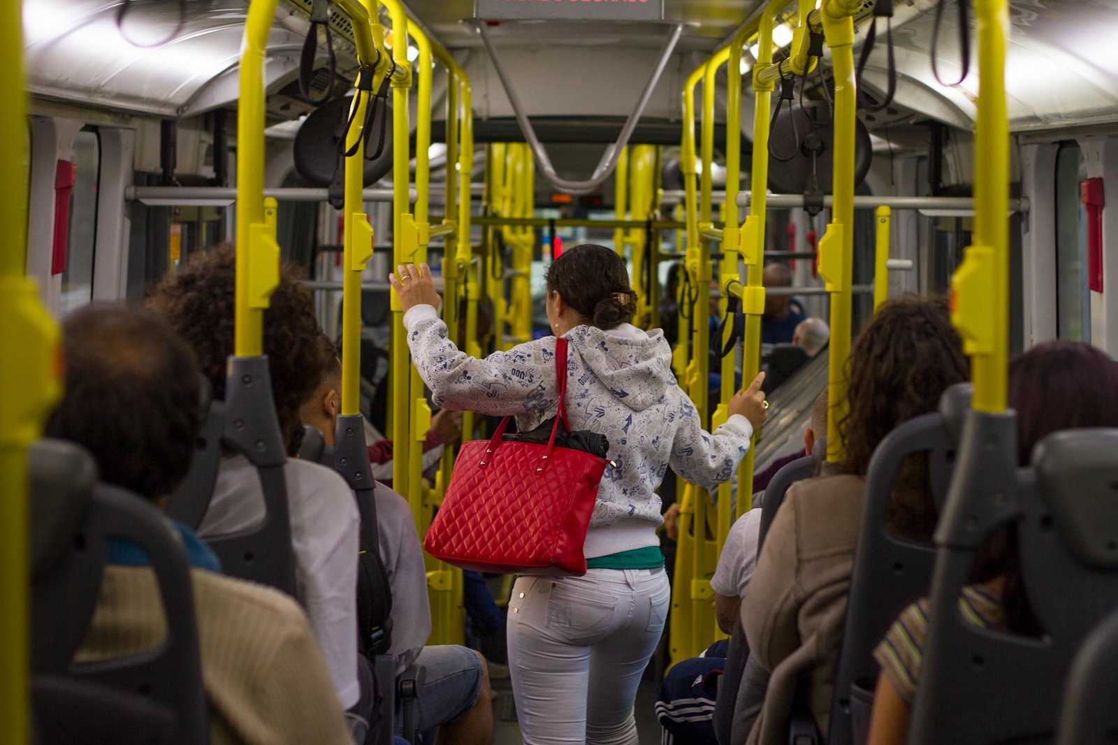 Aumento da tarifa do transporte em São Paulo: mais caro pra nós, mais lucro pra eles